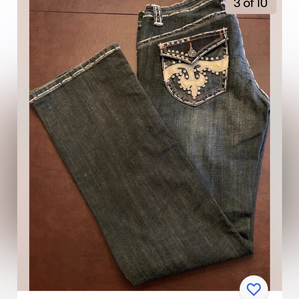 Rock Angel Boot Cut Jeans
Beaded Embellished Pockets
Medium Wash Blue Size27